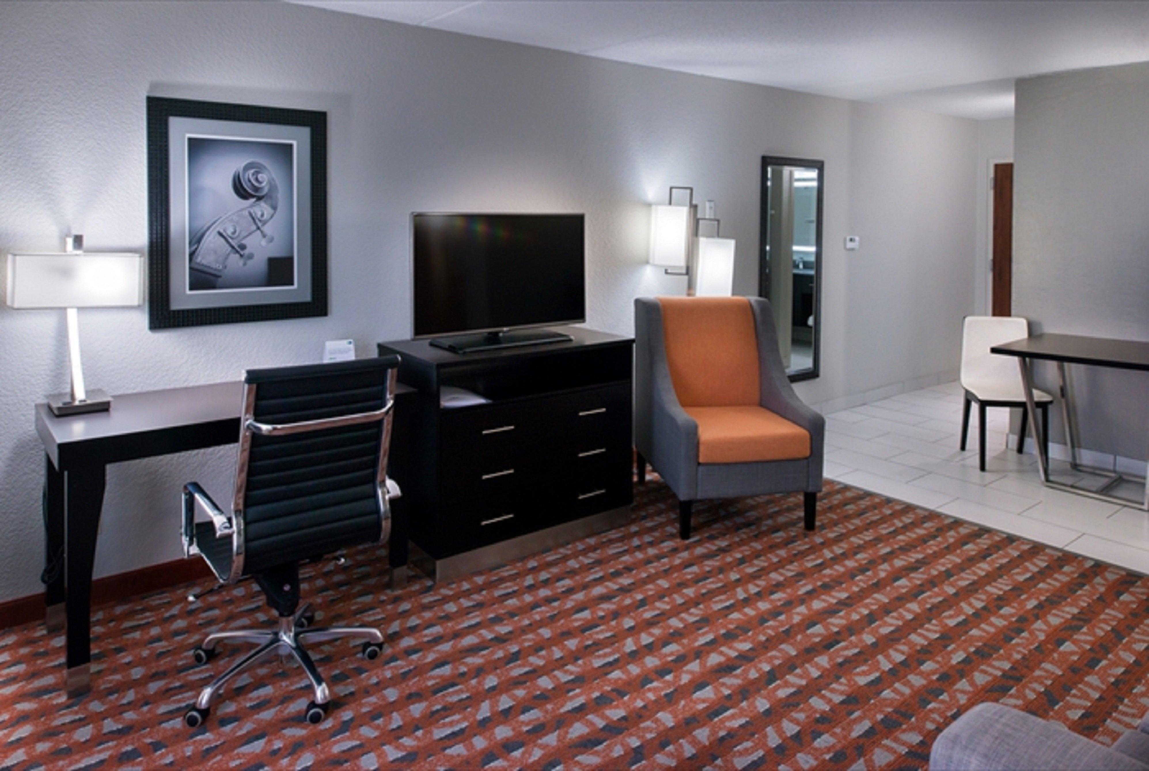 Holiday Inn Express & Suites Nashville Southeast - Antioch By Ihg Экстерьер фото