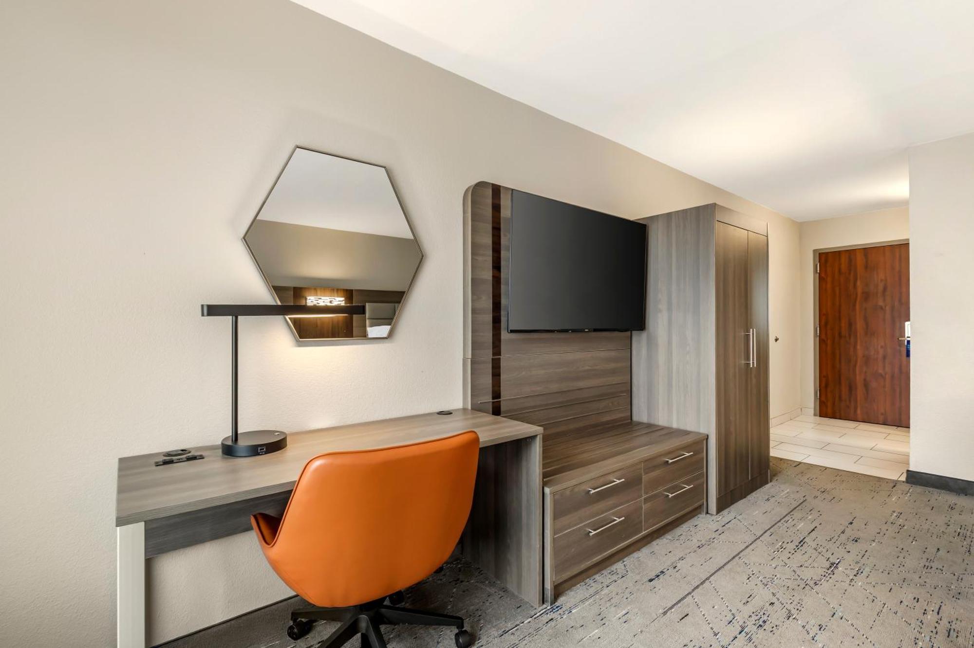 Holiday Inn Express & Suites Nashville Southeast - Antioch By Ihg Экстерьер фото